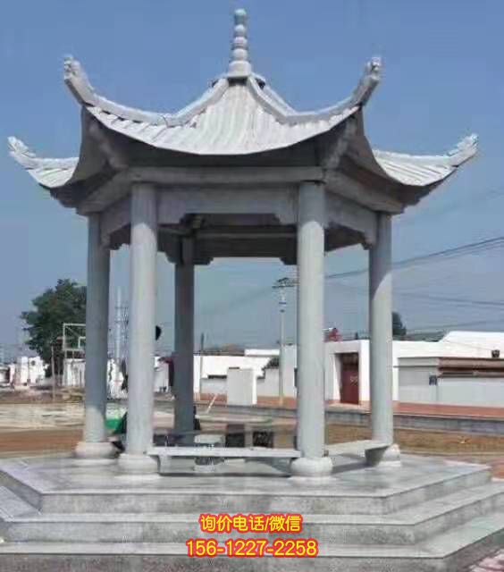 仿古青石雕塑，傳承農(nóng)村文化，為廣場涼亭增添獨特魅力