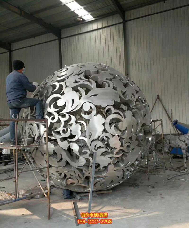公園廣場創(chuàng)意鏤空不銹鋼鏤空球雕塑 公園廣場創(chuàng)意鏤空不銹鋼鏤空球雕塑